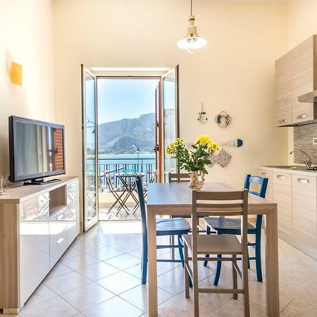 Casetta Vista Mare In Piazza A Mondello Палермо Екстериор снимка