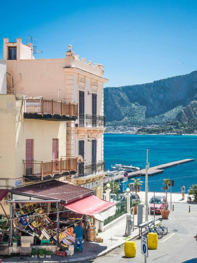 Casetta Vista Mare In Piazza A Mondello Палермо Екстериор снимка