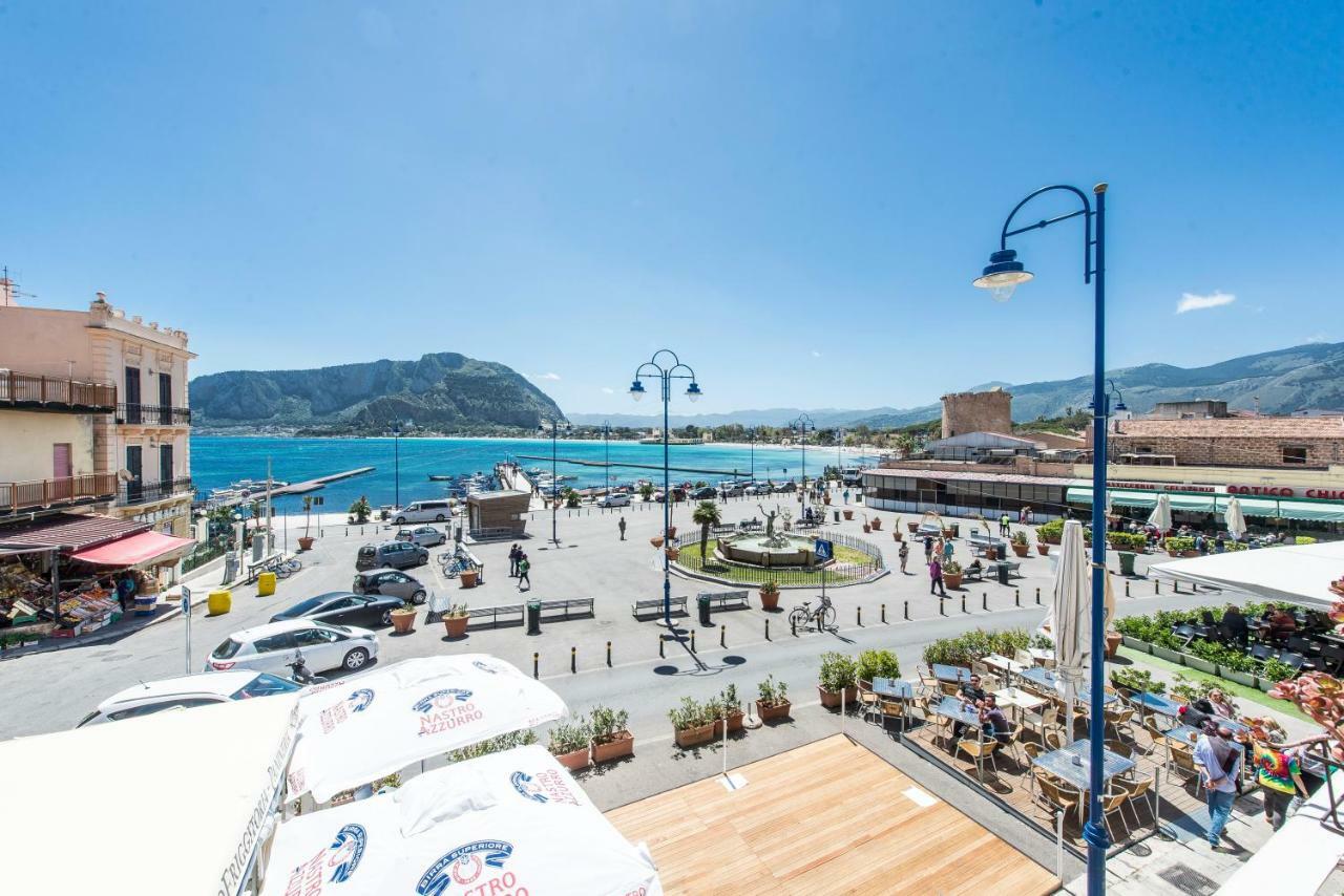 Casetta Vista Mare In Piazza A Mondello Палермо Екстериор снимка