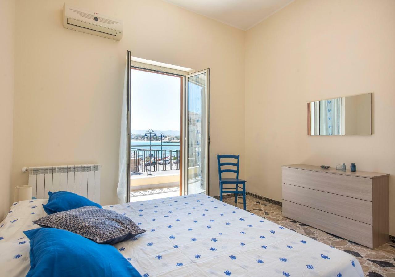 Casetta Vista Mare In Piazza A Mondello Палермо Екстериор снимка
