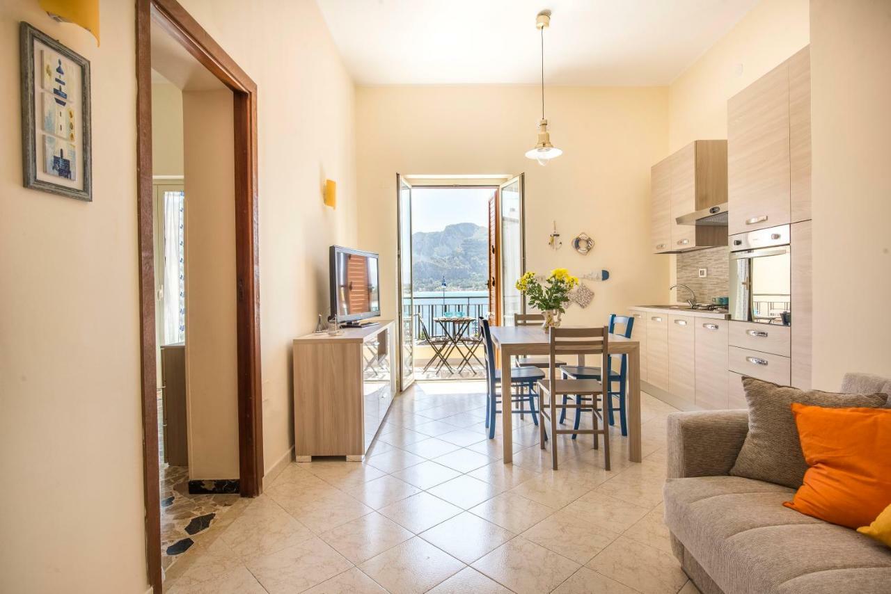 Casetta Vista Mare In Piazza A Mondello Палермо Екстериор снимка